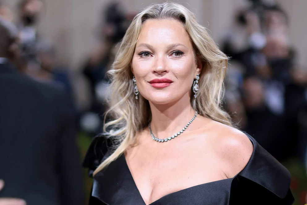 Kate Moss expected to be called by Johnny Depp's legal team as a witness